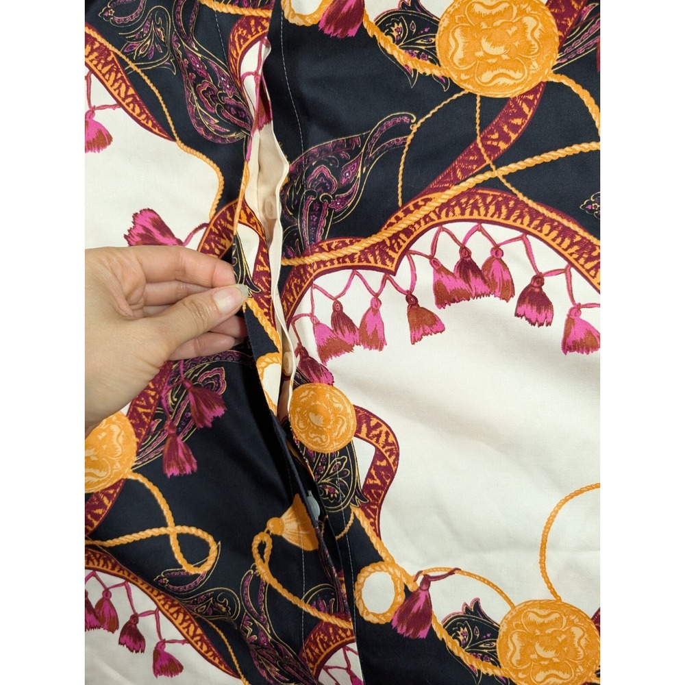 Chicos Women Top Size 4/20 NWT No Iron Tassle Gold Chain Print Button Up Long Sl - Picture 4 of 14